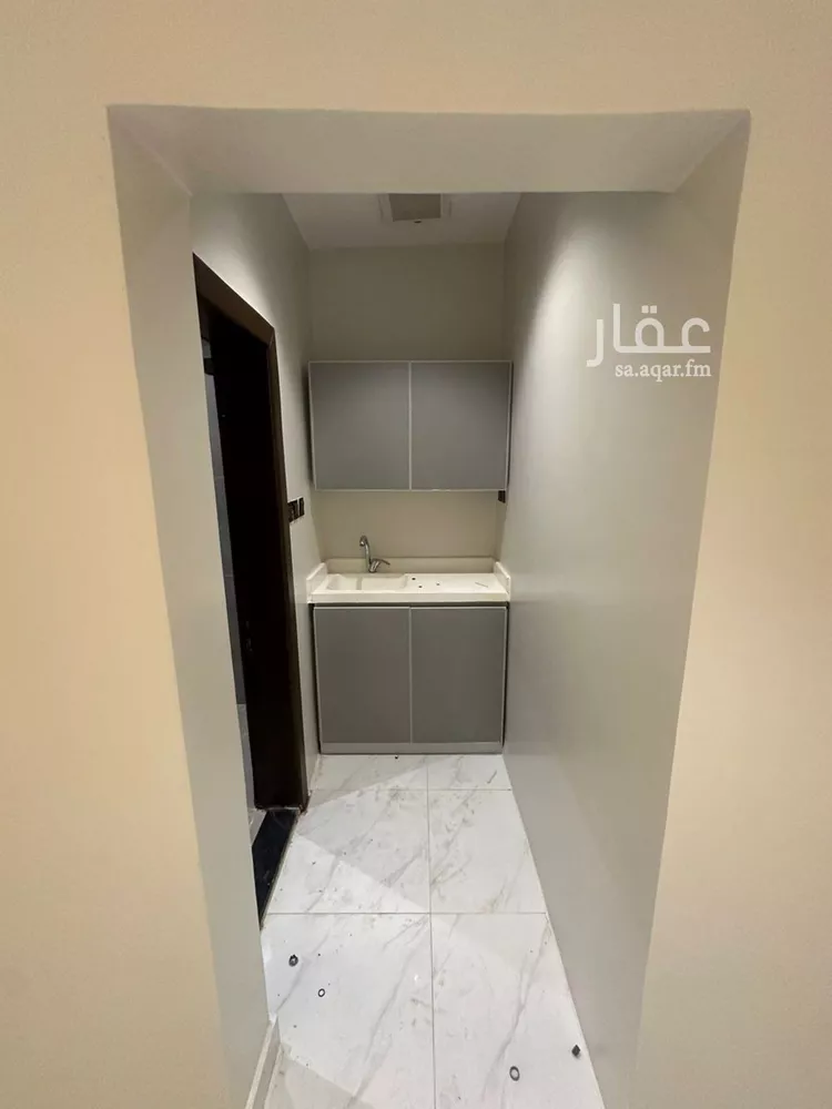 شقة للإيجار في شارع أحمد القرافي, حي مغرزات, مدينة الرياض, منطقة الرياض صورة 2