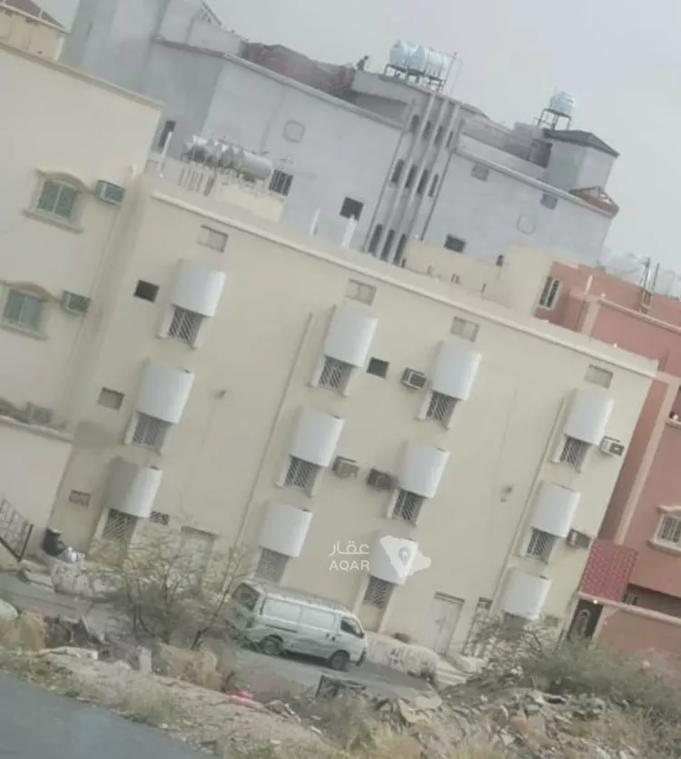 عمارة للبيع في شارع زاهر بن حرام الاشجعي, حي العزيزية, مدينة خميس مشيط, منطقة عسير 2