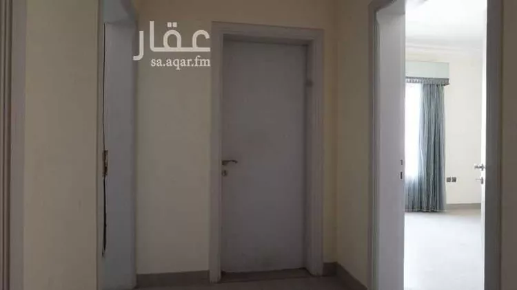 فيلا للإيجار في شارع أبي حدرية, حي المعذر الشمالي, مدينة الرياض, منطقة الرياض صورة 4