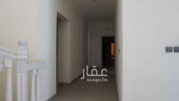 فيلا للإيجار في شارع أبي حدرية, حي المعذر الشمالي, مدينة الرياض, منطقة الرياض صورة 2