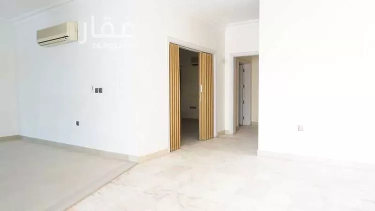 فيلا للإيجار في شارع أبي حدرية, حي المعذر الشمالي, مدينة الرياض, منطقة الرياض صورة 3