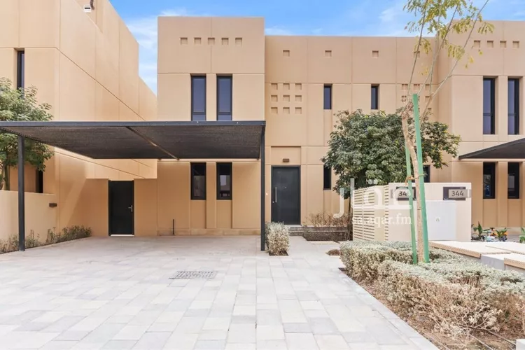 فيلا للبيع في شارع أحمد بن سليمان النجاد, حي المونسية, مدينة الرياض, منطقة الرياض صورة 2