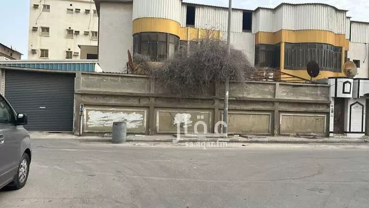 فيلا للبيع في شارع البديع, حي الجلوية, مدينة الدمام, المنطقة الشرقية 1 صورة