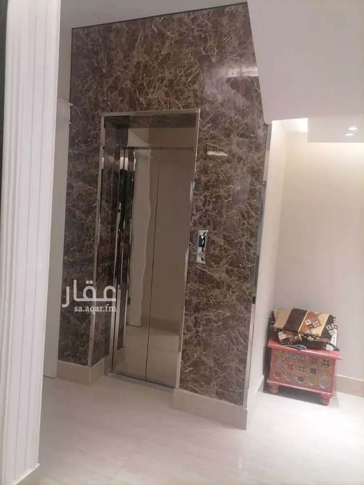 فيلا للبيع في شارع عمير بن سنان بن عرفطه, حي المونسية, مدينة الرياض, منطقة الرياض صورة 3