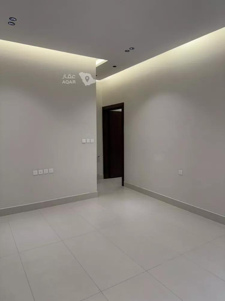 فيلا للبيع في شارع فاطمة بنت النور الطبري, حي العارض, مدينة الرياض, منطقة الرياض 7
