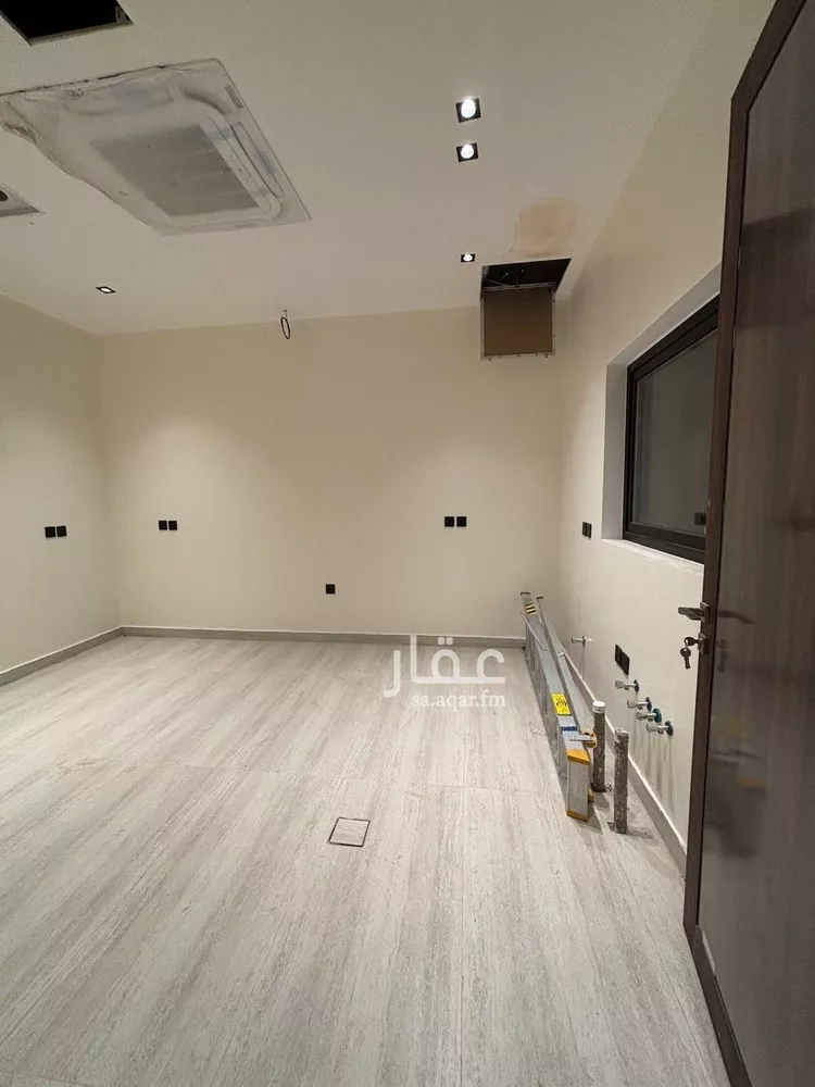 فيلا للبيع في شارع علي بن أحمد البلوي, حي المهدية, مدينة الرياض, منطقة الرياض 15