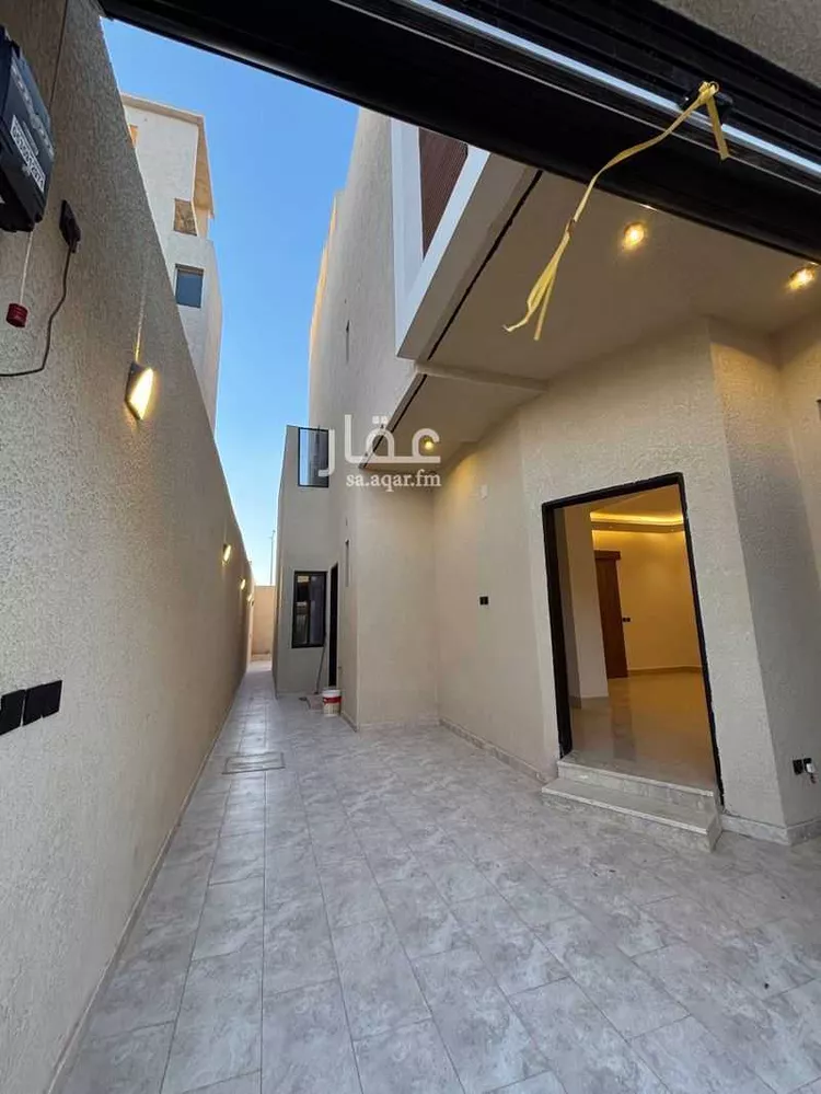 فيلا للبيع في شارع ابن المهاجر, حي المهدية, مدينة الرياض, منطقة الرياض صورة 2