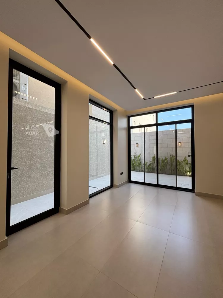 Villa for Sale in Riyadh Al Mahdiyah 6