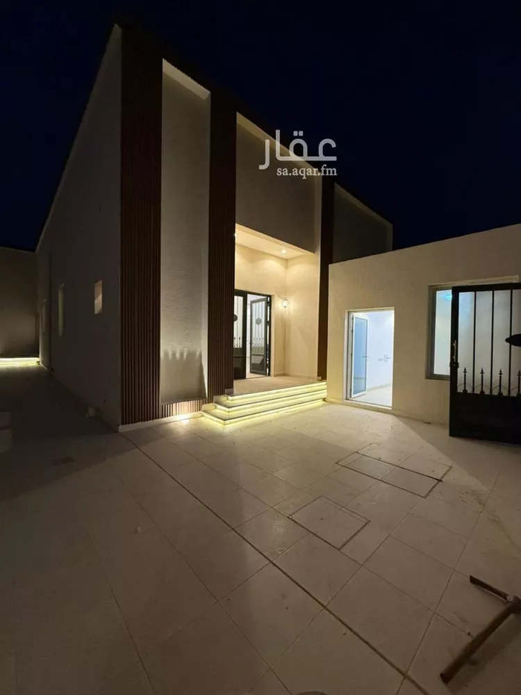 دور للبيع في شارع التجاري, حي العقيق, مدينة الخبر, المنطقة الشرقية صورة 2