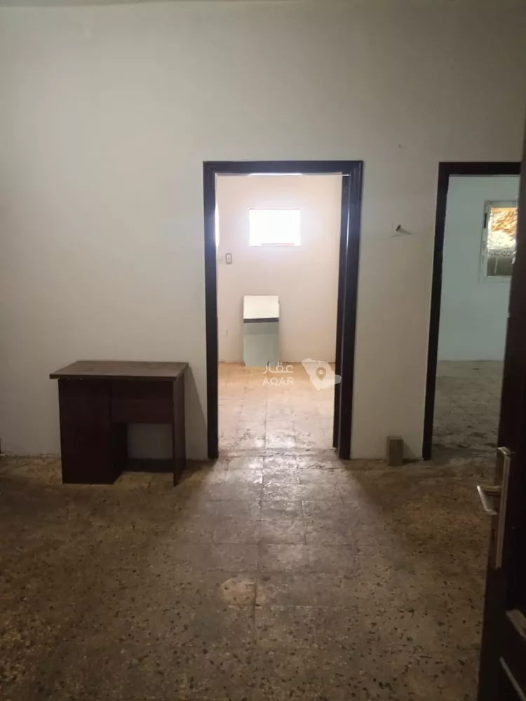 شقة للإيجار في شارع عين مهرة, حي العزيزية, مدينة الرياض, منطقة الرياض صورة 4