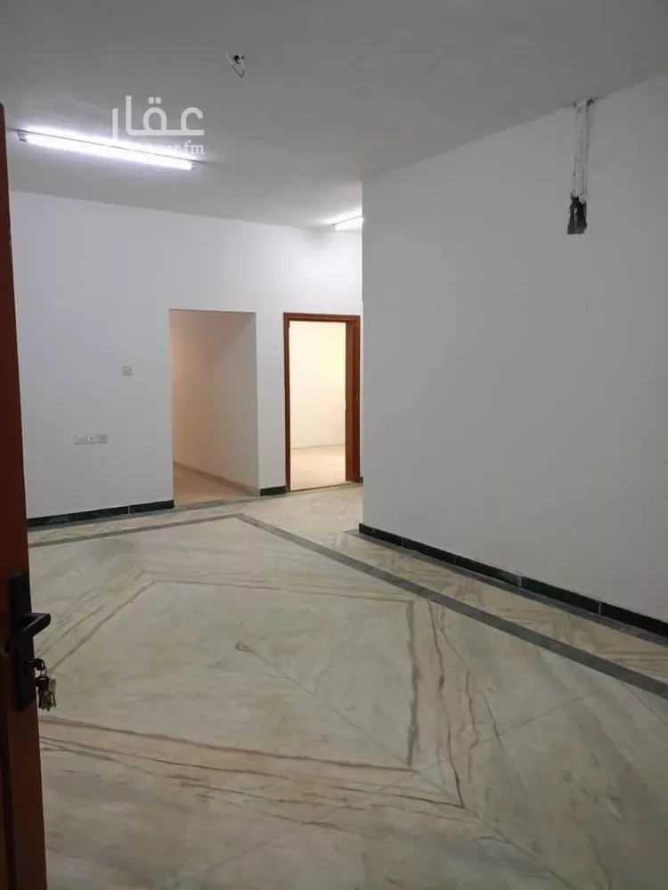 عمارة للإيجار في شارع العزيزية الفرعي, حي العزيزية, مدينة الرياض, منطقة الرياض