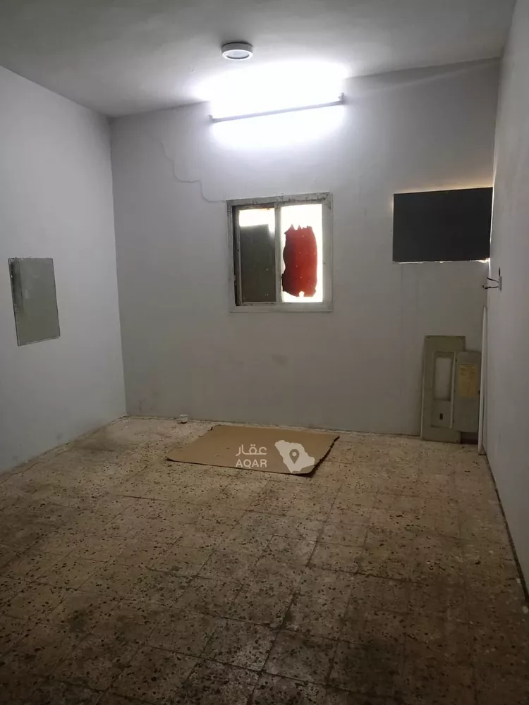 شقة للإيجار في شارع عين مهرة, حي العزيزية, مدينة الرياض, منطقة الرياض صورة 3