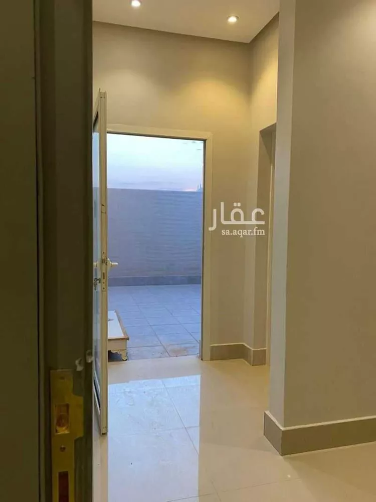 فيلا للبيع في شارع أحمد بن محمد الشعبي, حي المهدية, مدينة الرياض, منطقة الرياض 14