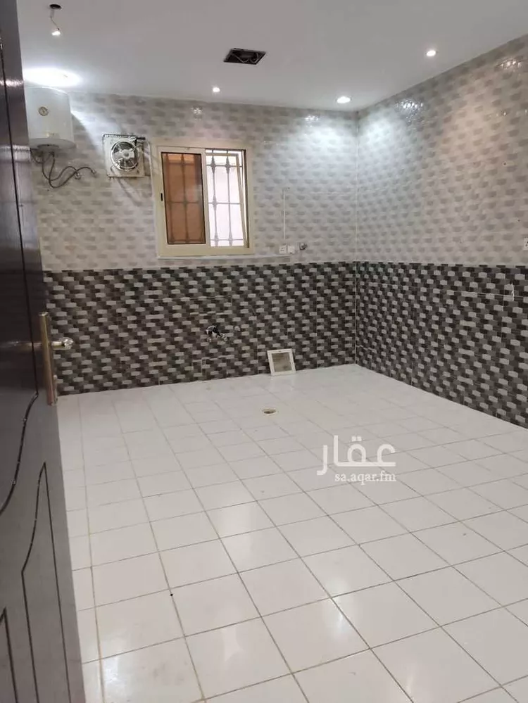 دور للإيجار في شارع شرف الدين بن تيمية, حي المهدية, مدينة الرياض, منطقة الرياض 15