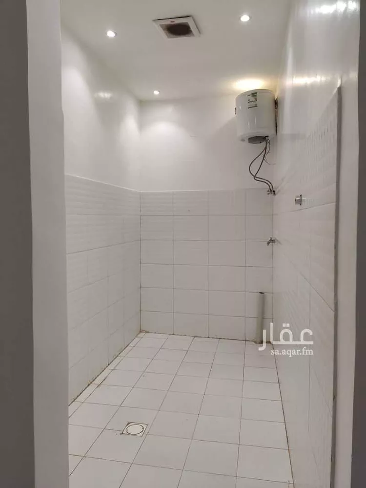 فيلا للإيجار في شارع عبدالرحمن ابن مرشد, حي المهدية, مدينة الرياض, منطقة الرياض صورة 3