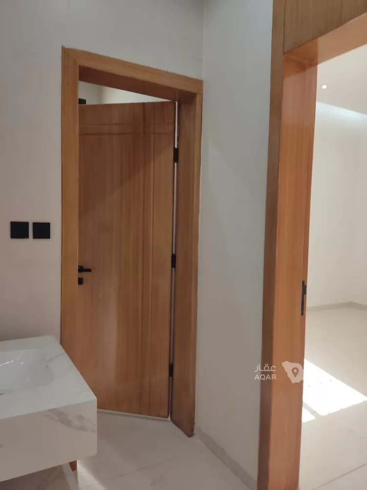 Floor for Rent in Riyadh Dahiat Namar 13