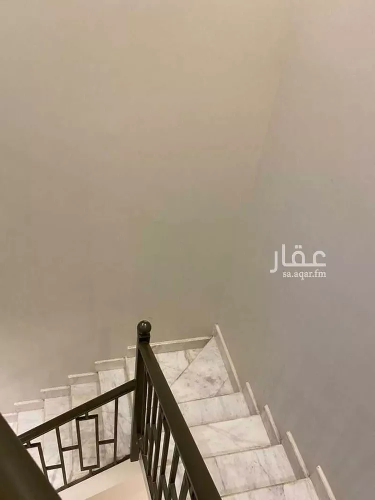 فيلا للبيع في شارع أحمد بن محمد الشعبي, حي المهدية, مدينة الرياض, منطقة الرياض صورة 4
