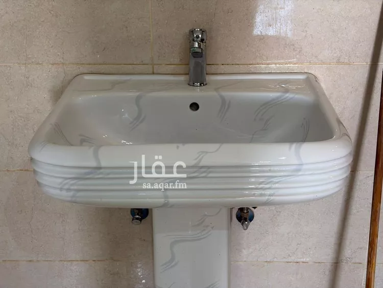 شقة للإيجار في شارع الشيخ محمد عبد الكريم الشبل, حي الريان, مدينة عنيزة, منطقة القصيم صورة 4
