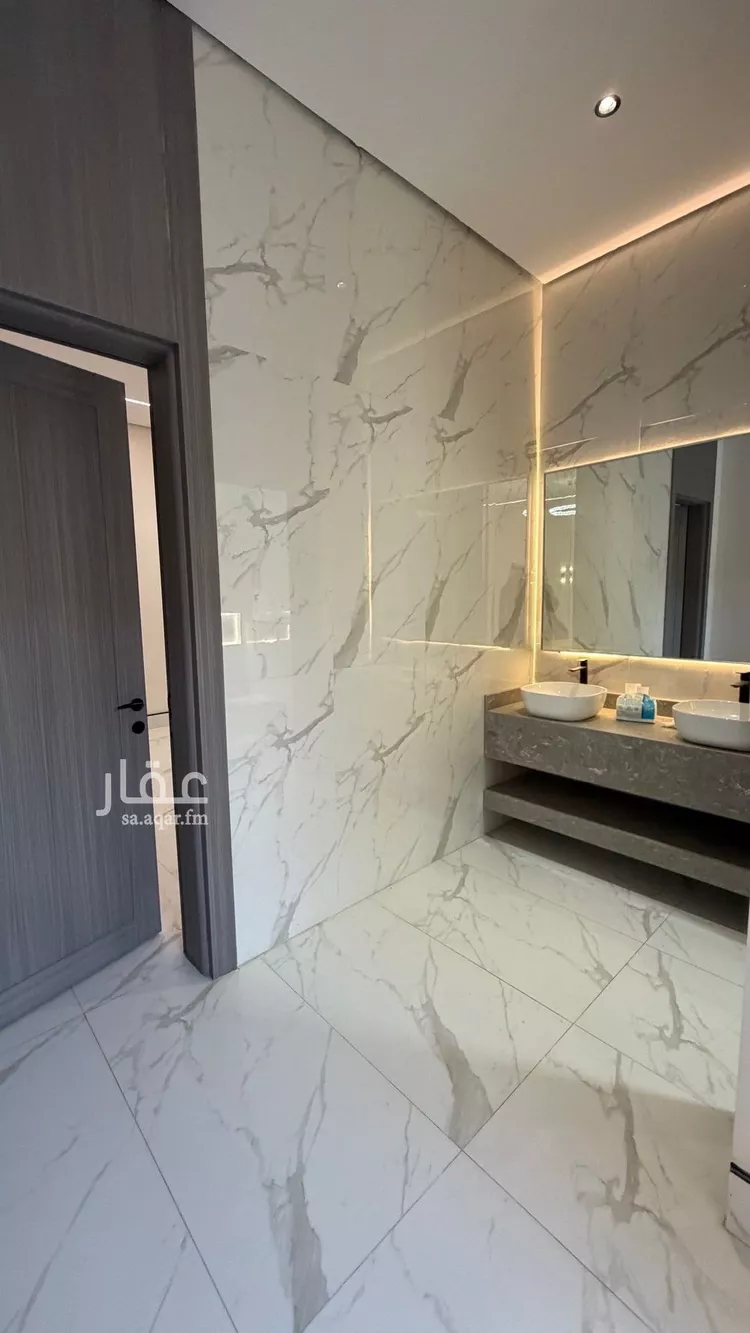 فيلا للبيع في شارع المغيره ابن نوفل, حي العروبة, مدينة الدمام, المنطقة الشرقية صورة 4