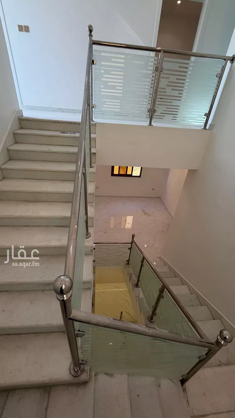 فيلا للبيع في شارع النرجس, حي المنتزة, مدينة الدمام, المنطقة الشرقية صورة 5