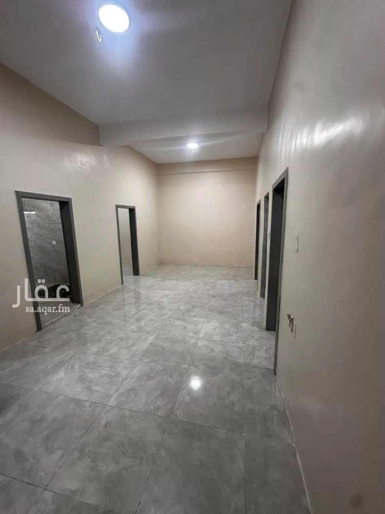 Building for Rent in Dammam Al Souq 14