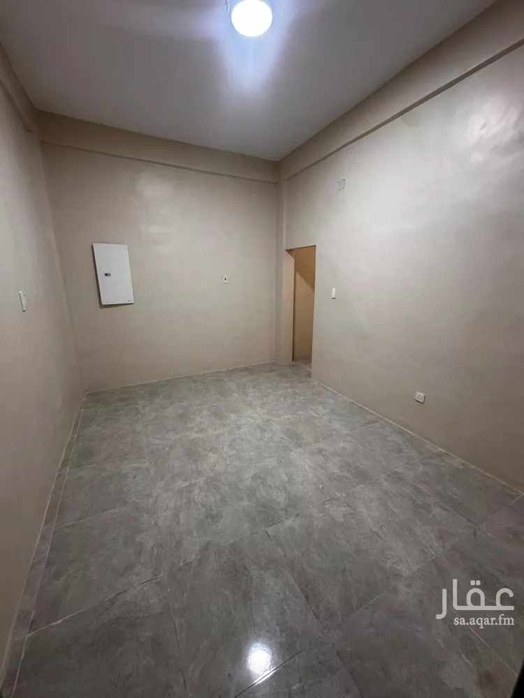 Building for Rent in Dammam Al Souq 7