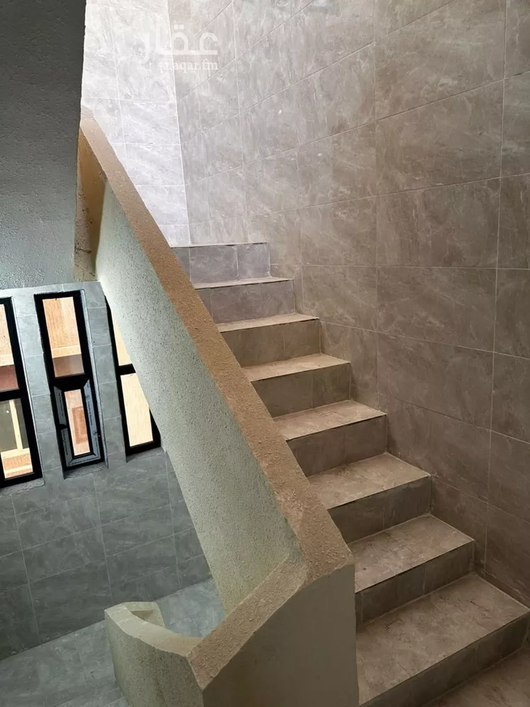 Building for Rent in Dammam Al Souq 10