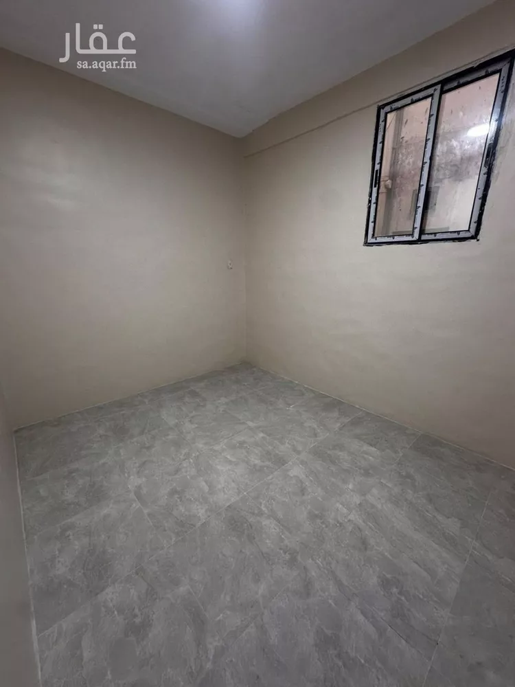 Building for Rent in Dammam Al Souq 8