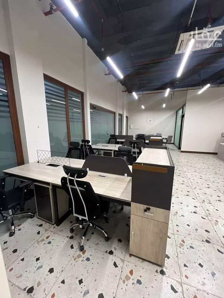 عمارة للإيجار في شارع طريق الامير سعد بن عبدالرحمن الاول الفرعي, حي الروابي, مدينة الرياض, منطقة الرياض 8