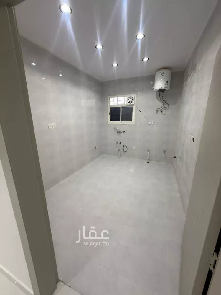 شقة للإيجار في شارع عمارة ابن زياد ابن السكن, حي الورود, مدينة المزاحمية, منطقة الرياض صورة 5