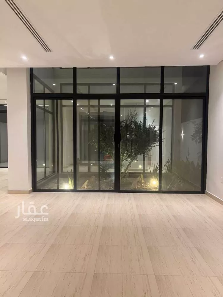 فيلا للبيع في شارع سلمه بن سليمان, حي الصدفة, مدينة الدمام, المنطقة الشرقية صورة 2