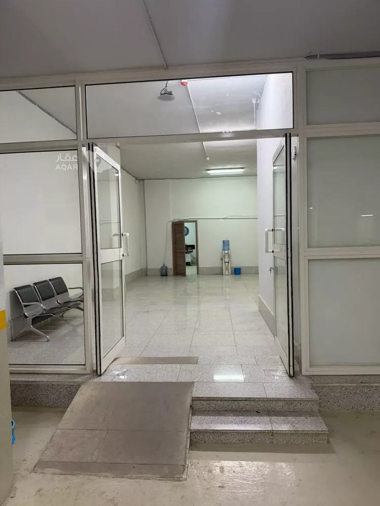 مكتب تجاري للإيجار في شارع المدينة المنورة, حي الصناعية, مدينة الرياض, منطقة الرياض صورة 2