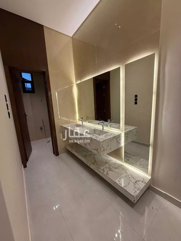 فيلا للبيع في شارع جابر بن عباس, حي اليرموك, مدينة حفر الباطن, المنطقة الشرقية صورة 4