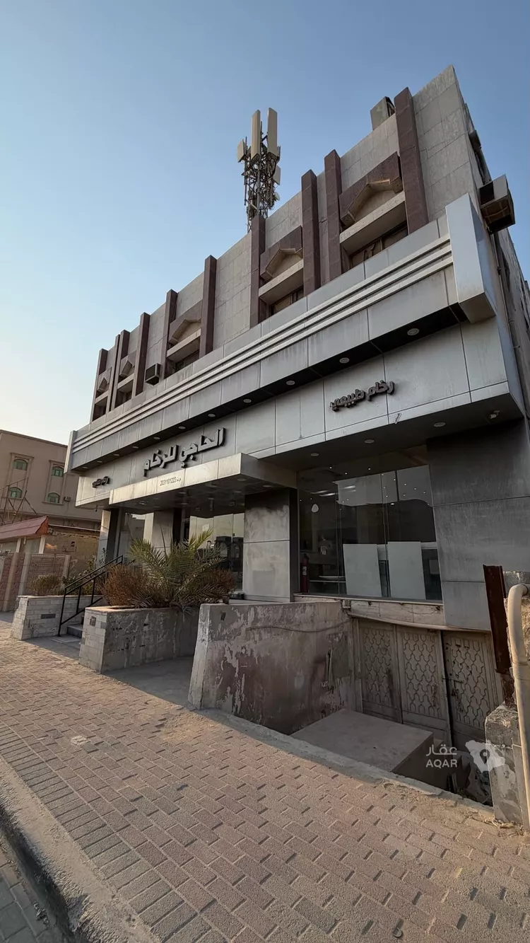 عمارة للإيجار في شارع الواحة, حي الخدود, مدينة الاحساء, المنطقة الشرقية صورة 3