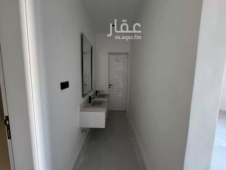 دور للبيع في شارع علي بن الحسن الخزرجي, حي عكاظ, مدينة الرياض, منطقة الرياض 7