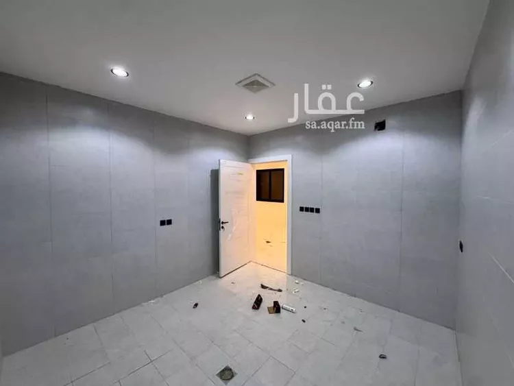 دور للبيع في شارع محمد بن سعيد المسلم, حي عكاظ, مدينة الرياض, منطقة الرياض 7