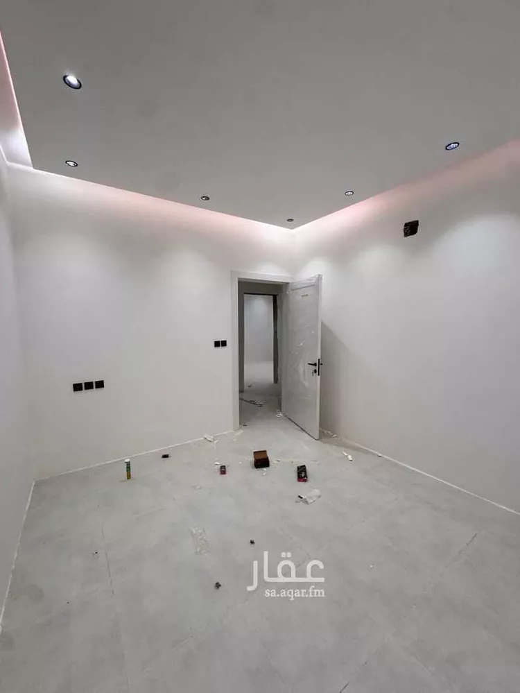 دور للبيع في شارع محمد بن سعيد المسلم, حي عكاظ, مدينة الرياض, منطقة الرياض صورة 3