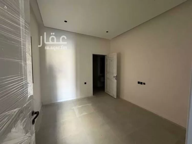 دور للبيع في شارع علي بن الحسن الخزرجي, حي عكاظ, مدينة الرياض, منطقة الرياض 8