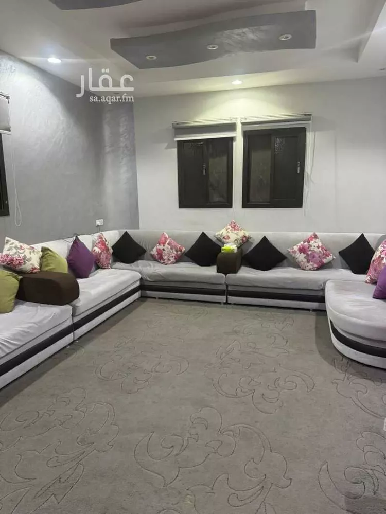 فيلا للبيع في شارع رافد بن سنان, حي ظهرة البديعة, مدينة الرياض, منطقة الرياض صورة 4