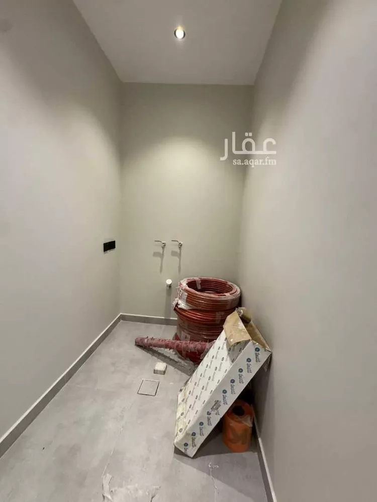 فيلا للبيع في شارع اشبيليه 116 الفرعي, حي العزيزية, مدينة الجبيل, المنطقة الشرقية 6