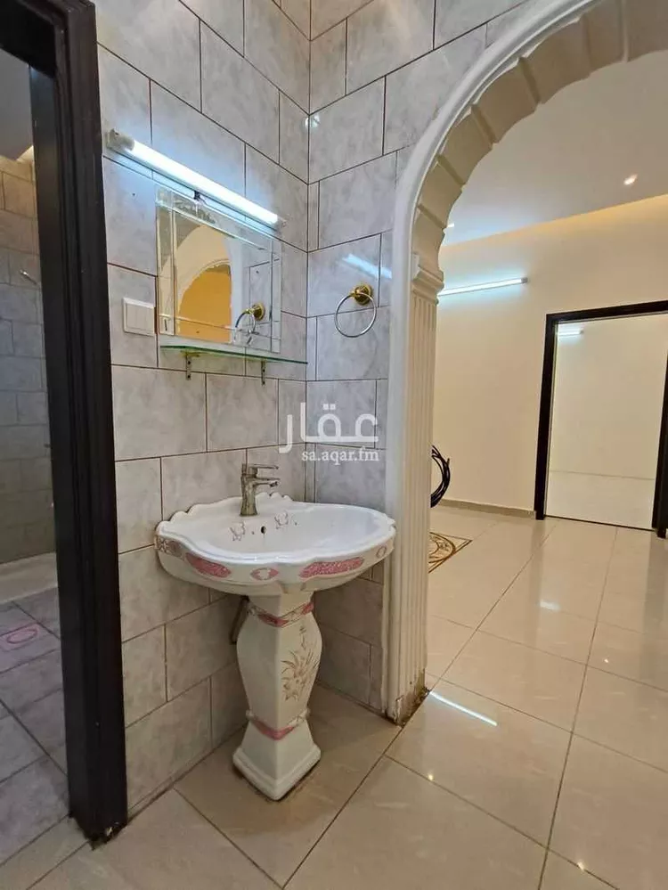 شقة للإيجار في شارع ابن الصاحب ، حي الملك فيصل ، الرياض ، منطقة الرياض صورة 5
