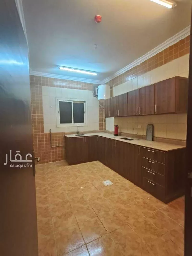 Building for Rent in Riyadh Al Yarmouk صورة 4