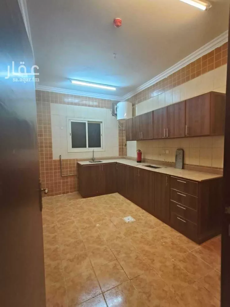 Building for Rent in Riyadh Al Yarmouk صورة 3