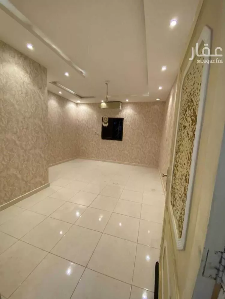 فيلا للبيع في شارع الدفاع, حي إشبيلية, مدينة الرياض, منطقة الرياض 14
