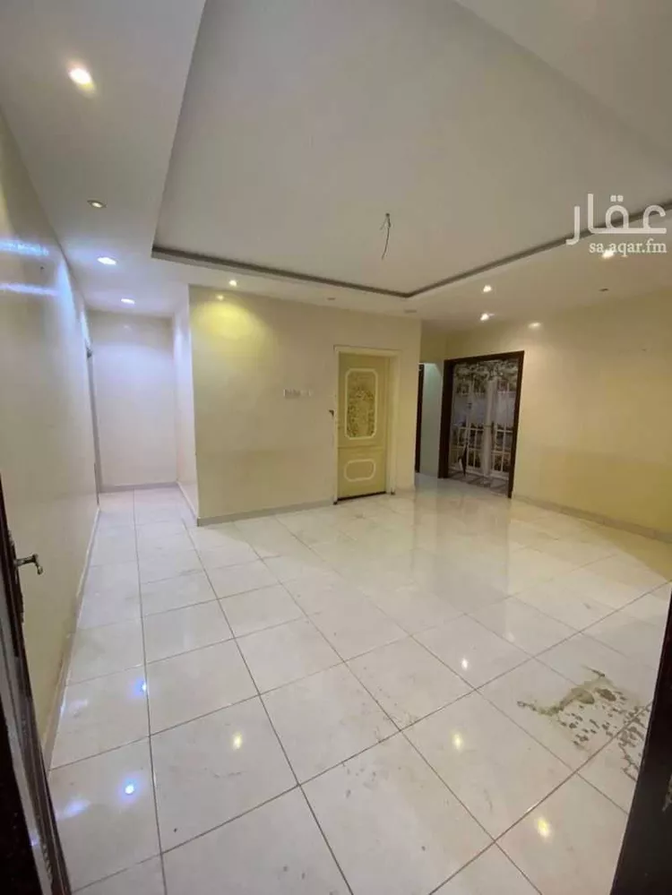 فيلا للبيع في شارع الدفاع, حي إشبيلية, مدينة الرياض, منطقة الرياض 10