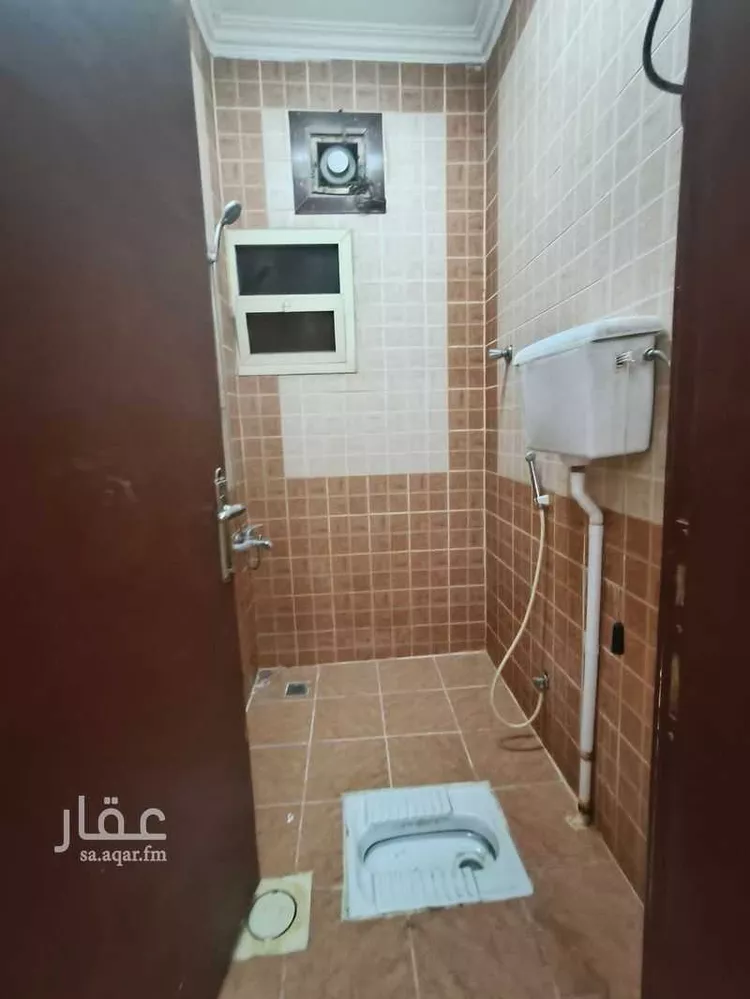 Building for Rent in Riyadh Al Yarmouk صورة 5