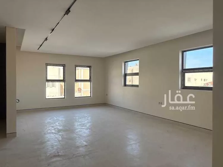 Floor for Sale in Riyadh Al Wadi 10