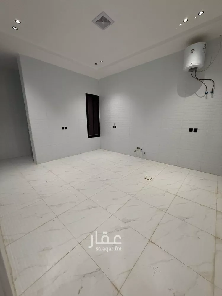 Floor for Sale in Riyadh Al Janadriyah صورة 4