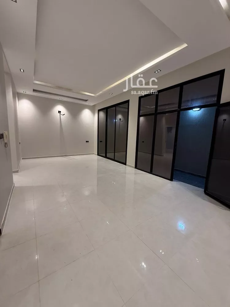Floor for Sale in Riyadh Al Janadriyah