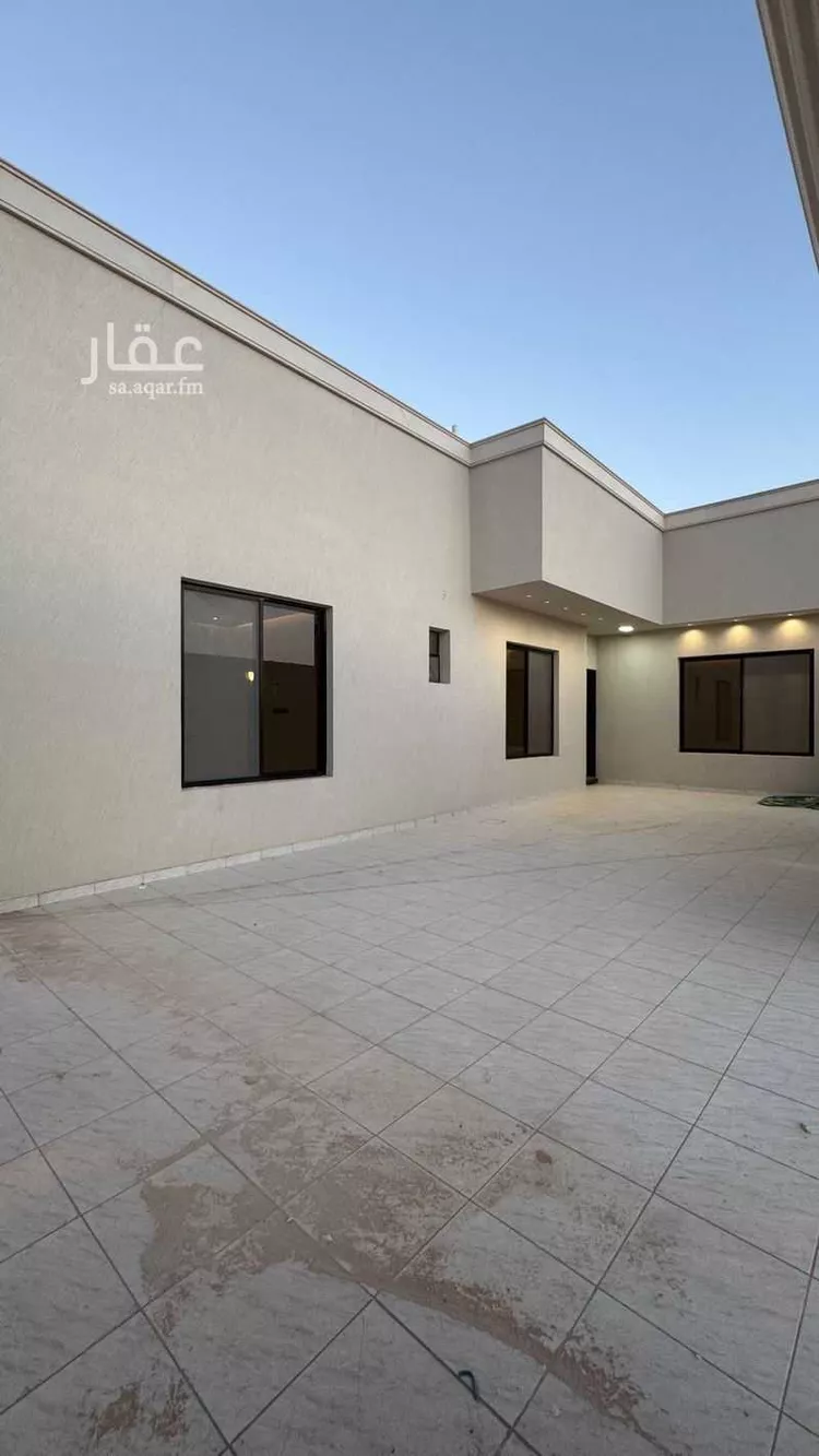 دور للبيع في شارع ابو اللحم الغفاري, حي الإسكان, مدينة المجمعة, منطقة الرياض صورة 2